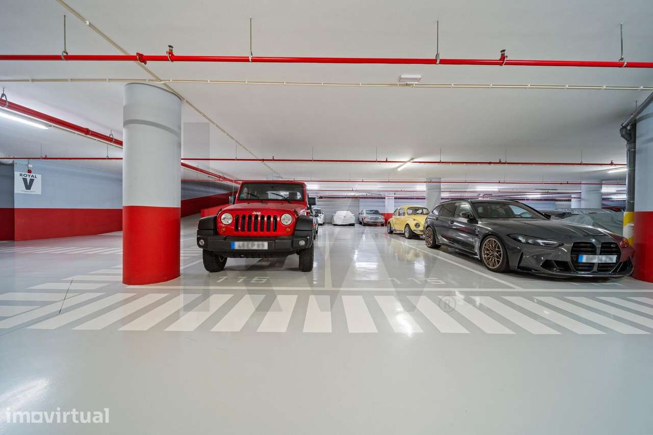 Lugar de estacionamento na Estrada Monumental - Grande imagem: 5/26