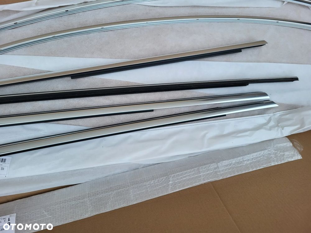 Komplet listew chrom Mercedes Cla w118 6731300 - 8