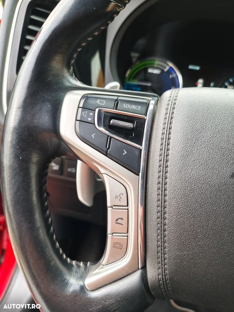 Mitsubishi Outlander PHEV 2.4 L 4X4 Instyle+ - 20