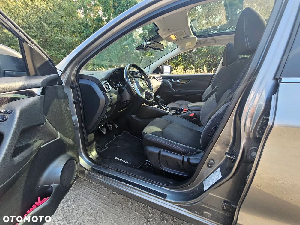 Nissan Qashqai 1.3 DIG-T N-Connecta - 16