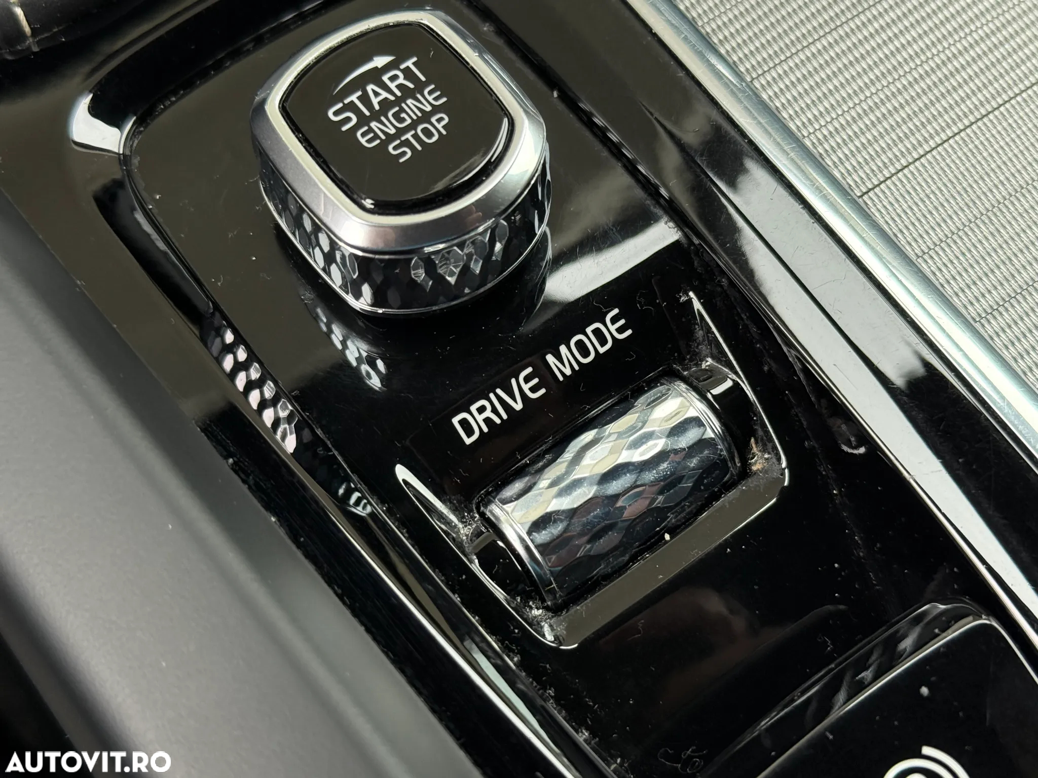 Volvo V60 T4 Geartronic R-Design - 28