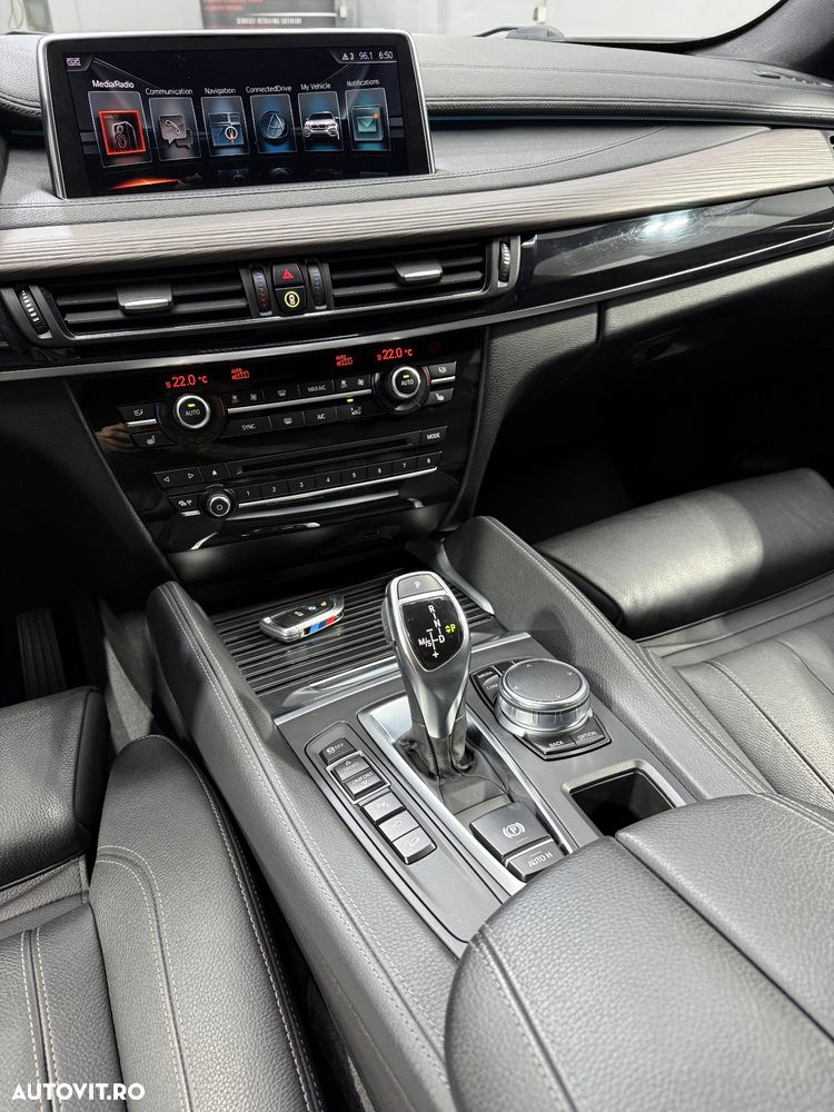 BMW X6 xDrive30d - 16