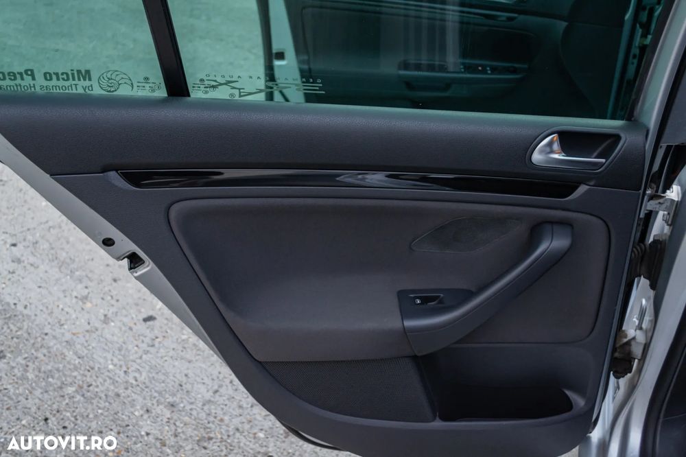 Volkswagen Golf 1.6 Highline - 15