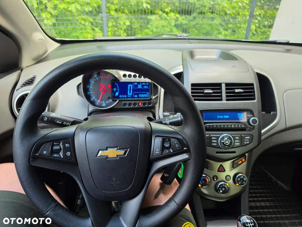 Chevrolet Aveo 1.2 LS - 15
