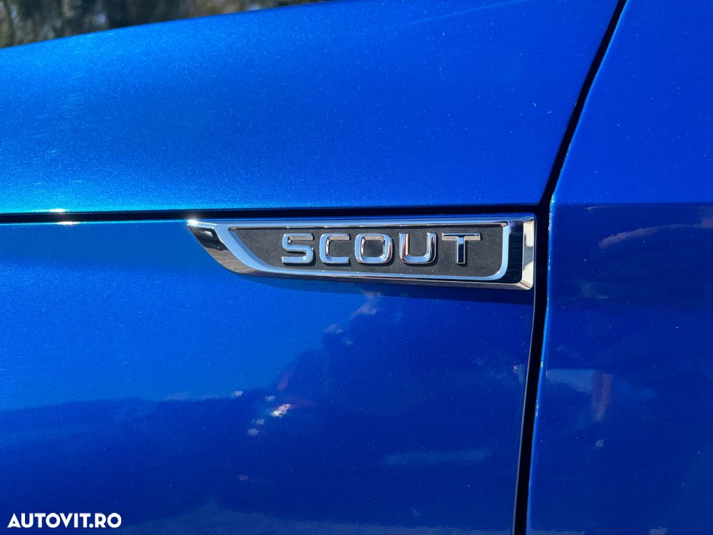 Skoda Octavia Combi 2.0 TDI DSG 4x4 Scout First Edition - 4