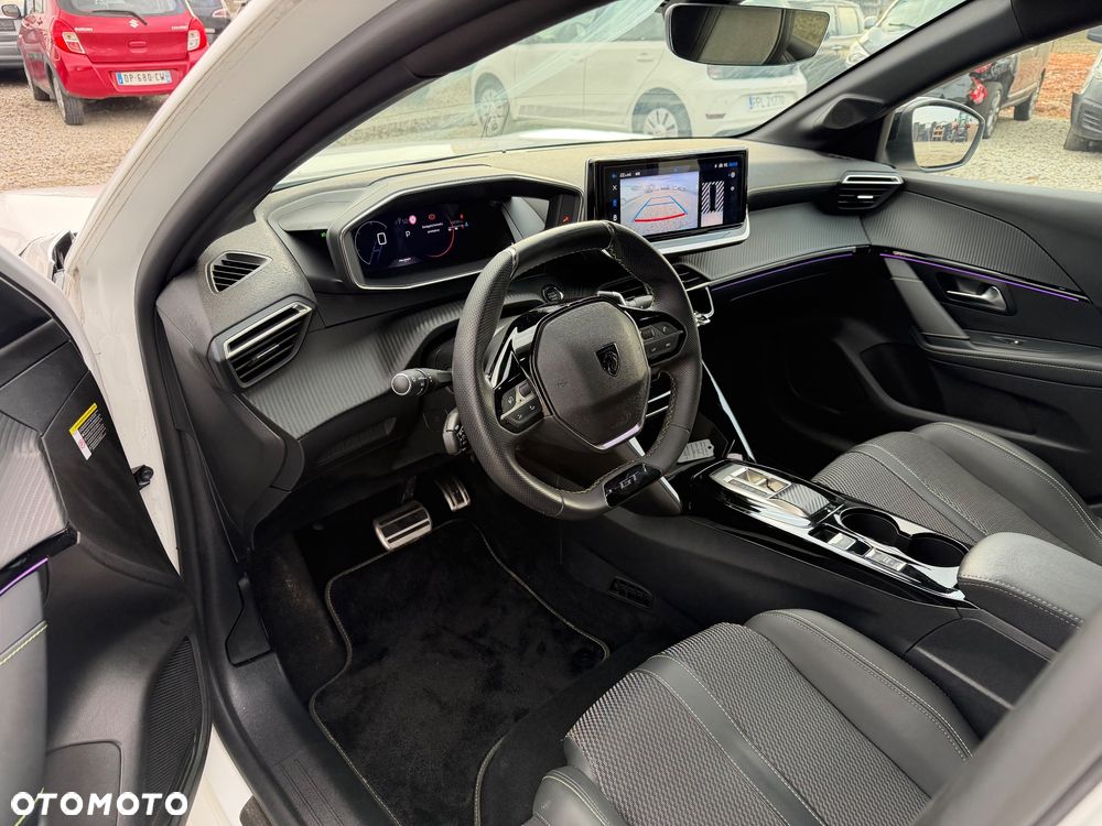 Peugeot 208 1.2 mHEV GT - 6