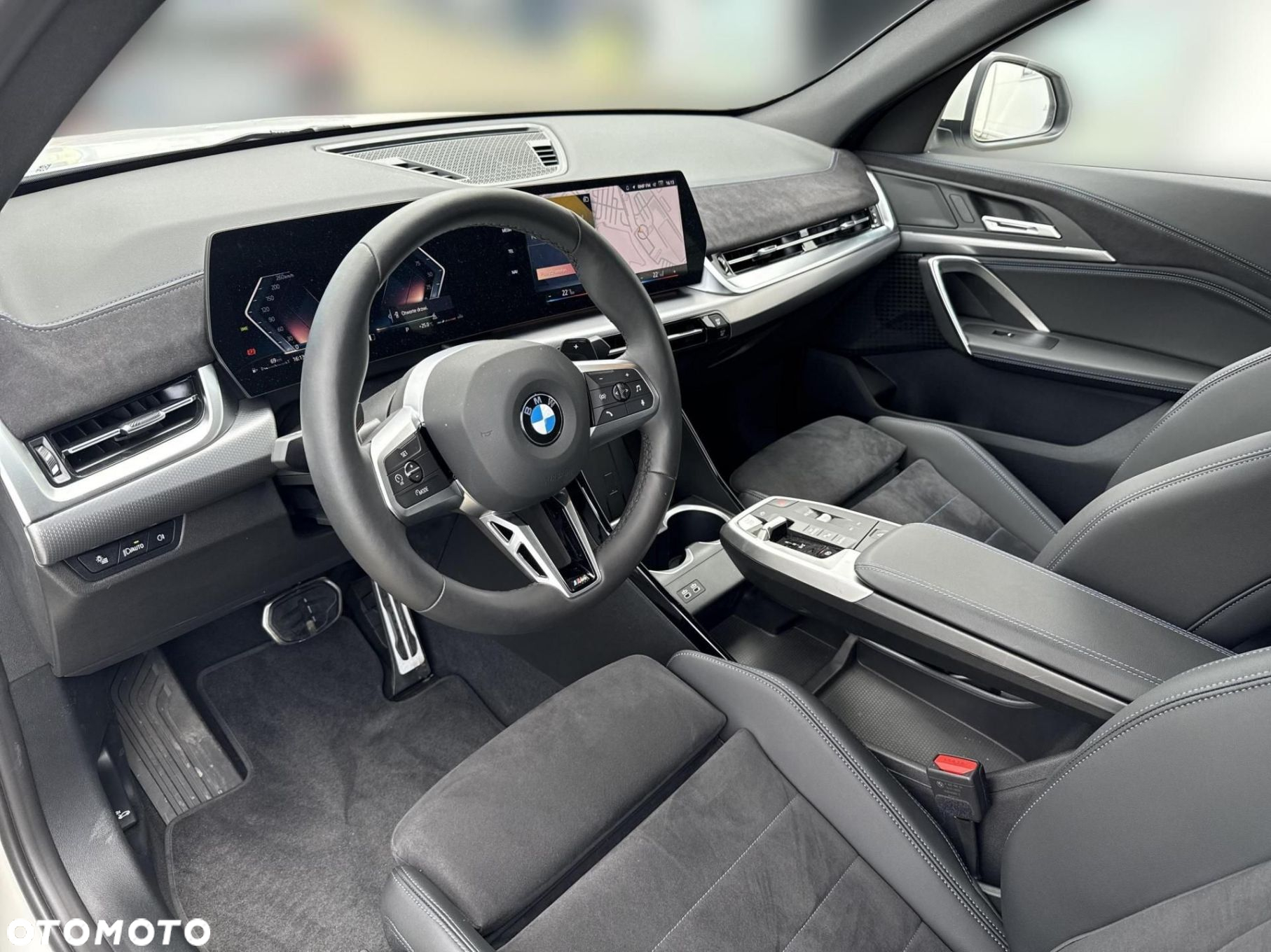 BMW X2 - 10
