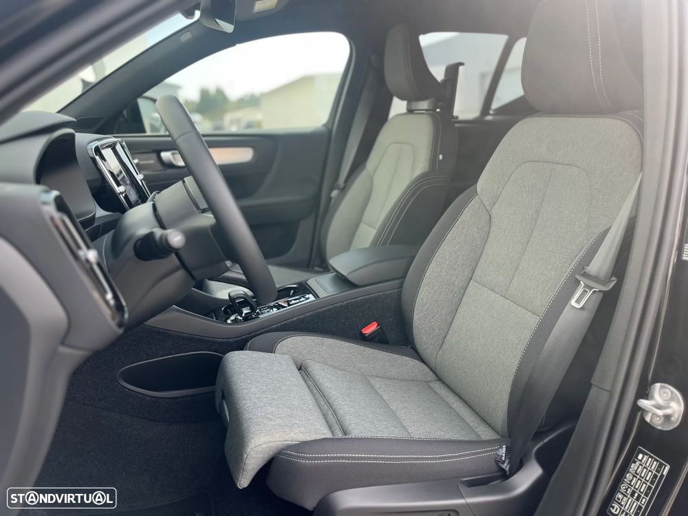 Volvo XC 40 2.0 B3 Black Edition - 16