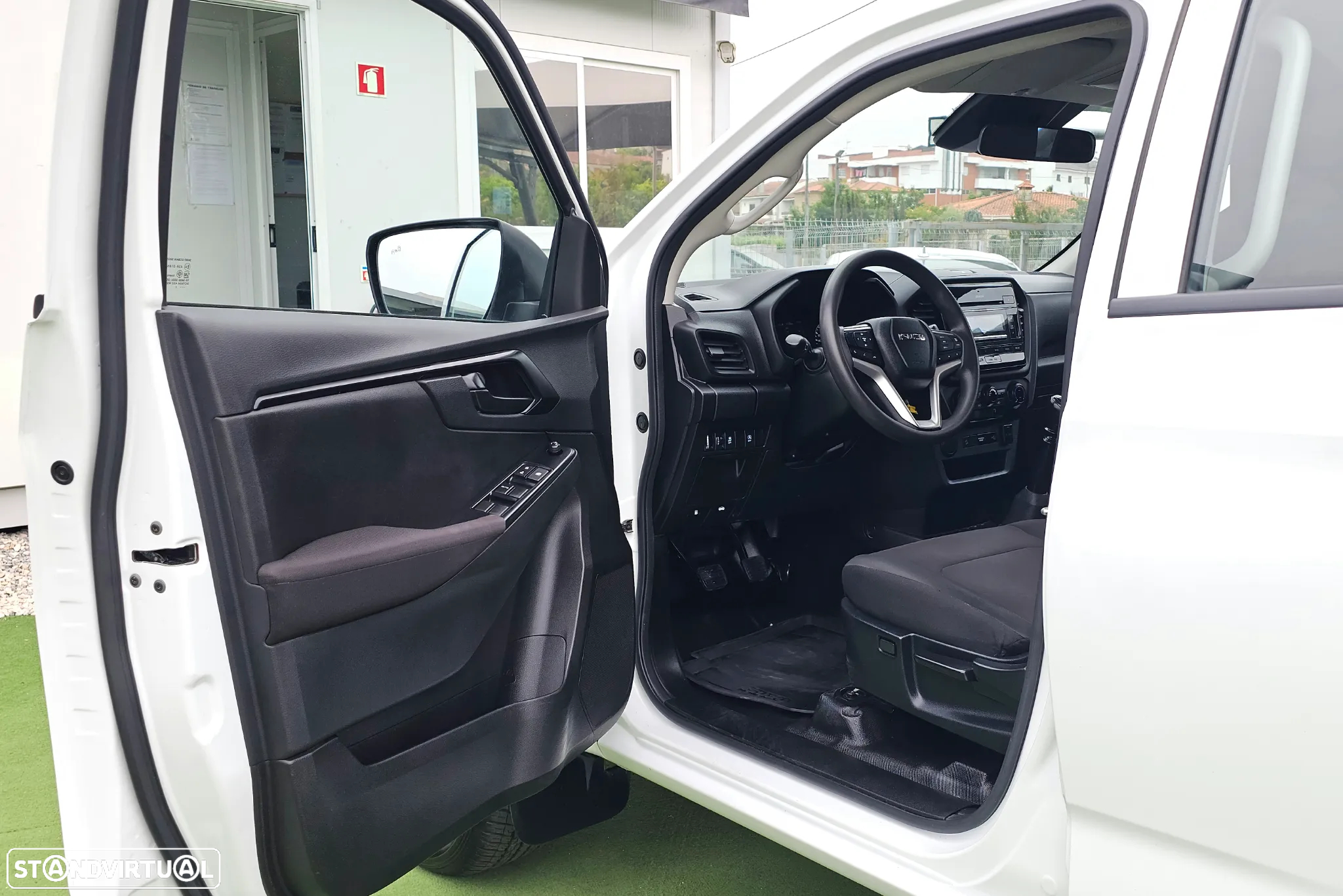 Isuzu D-MAX - 13