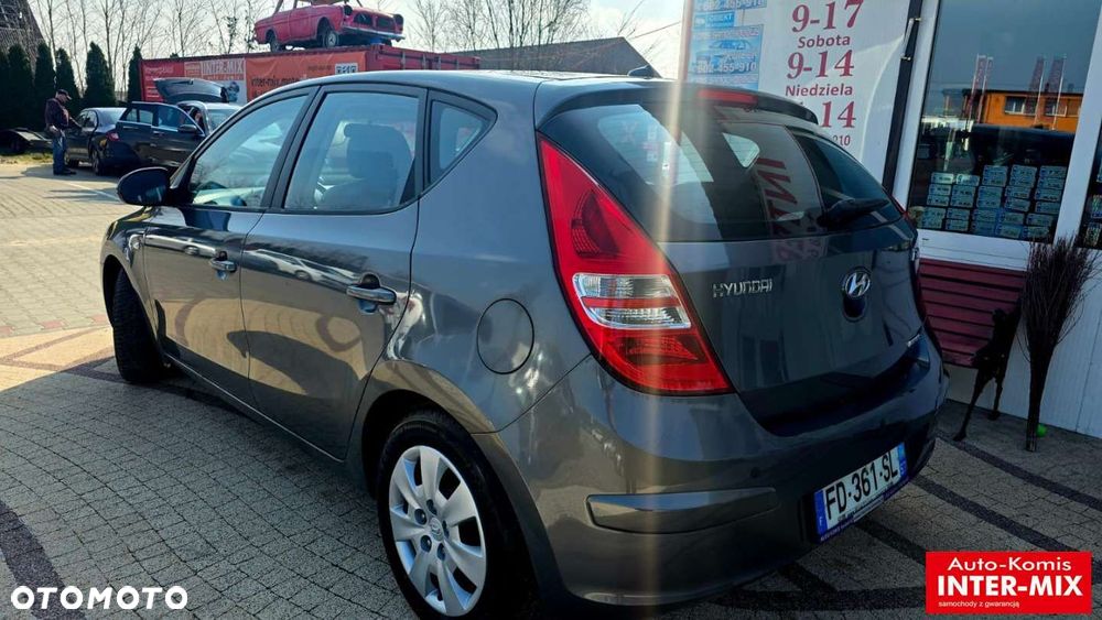 Hyundai i30 1.6 CRDi Base EU5 - 18