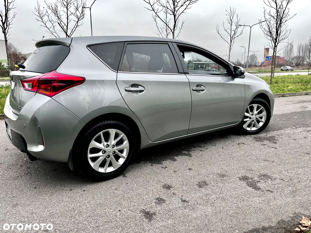 Toyota Auris 1.6 Premium Start - 10