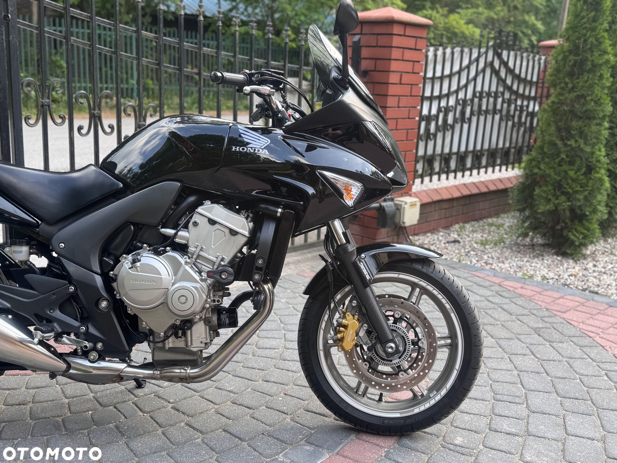 Honda CBF - 10