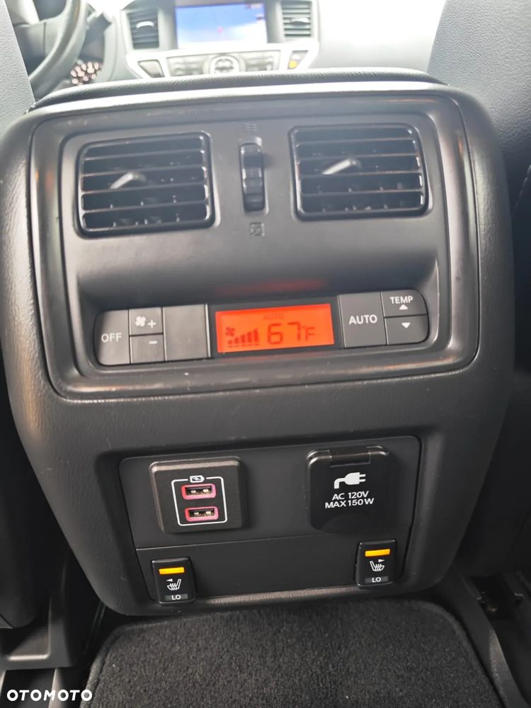 Nissan Pathfinder - 17