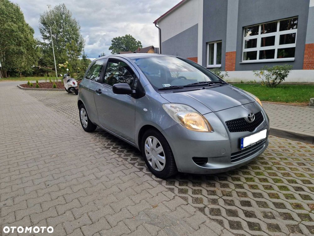 Toyota Yaris 2007 photo 2
