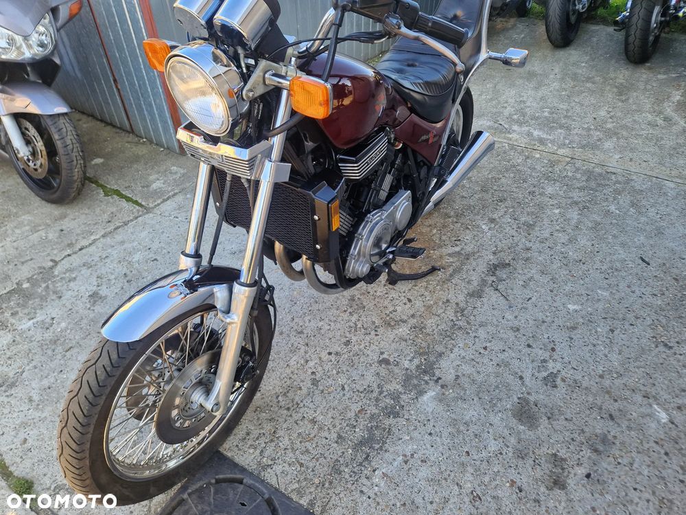 Suzuki GV - 4