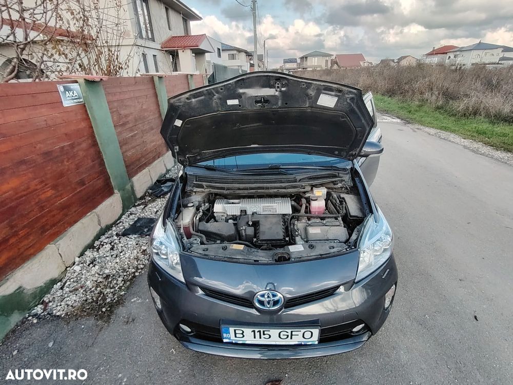 Toyota Prius Sol - 12