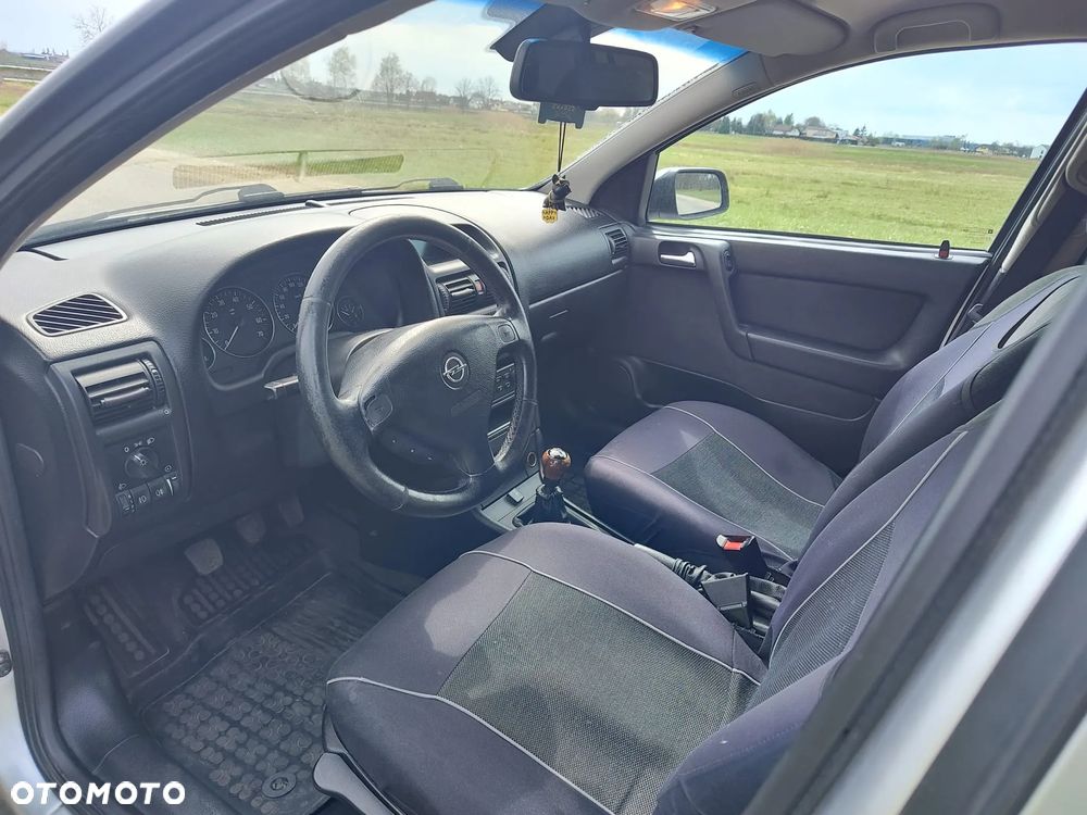 Opel Astra - 11