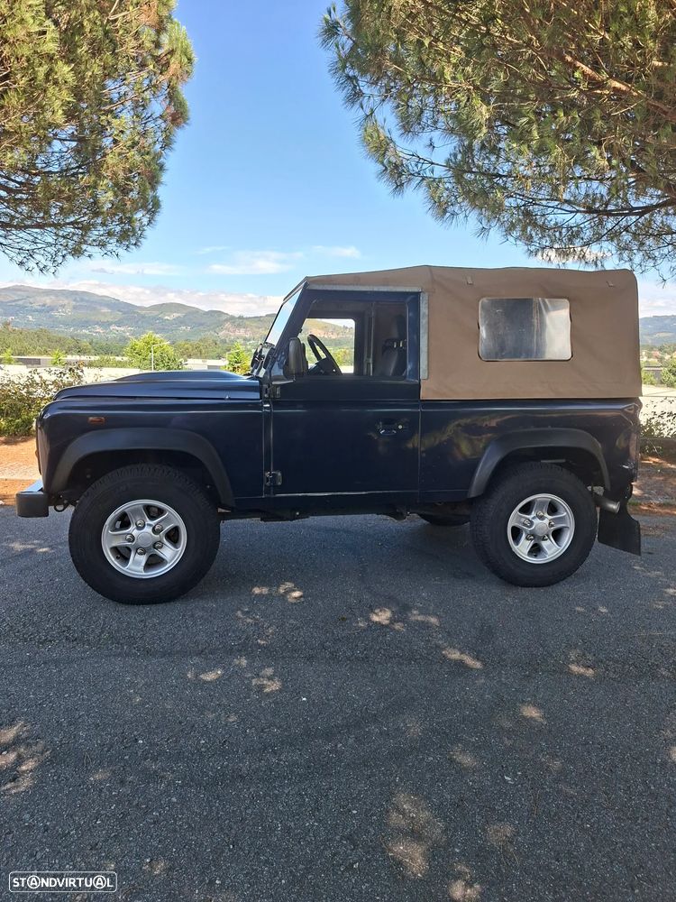 Land Rover Defender 90 2.2 CRD E - 16