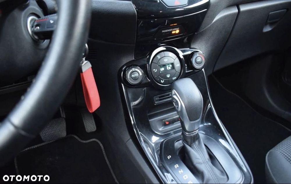 Ford Fiesta 1.0 EcoBoost S&S TITANIUM X - 10