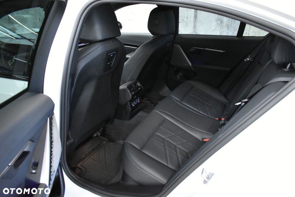BMW Seria 5 520d mHEV M Sport - 22