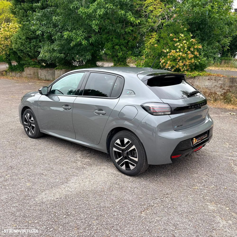 Peugeot e-208 Style - 17