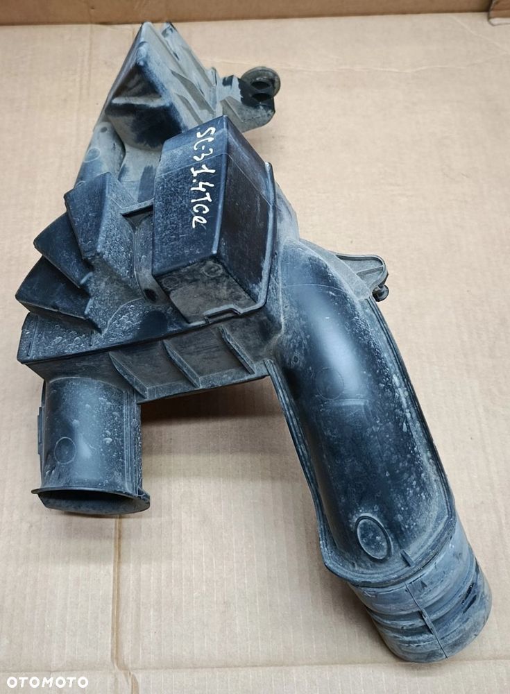 Scenic III rezonator 1,4TCe Renault 8200 923 124, H 8200 841 042 - 3