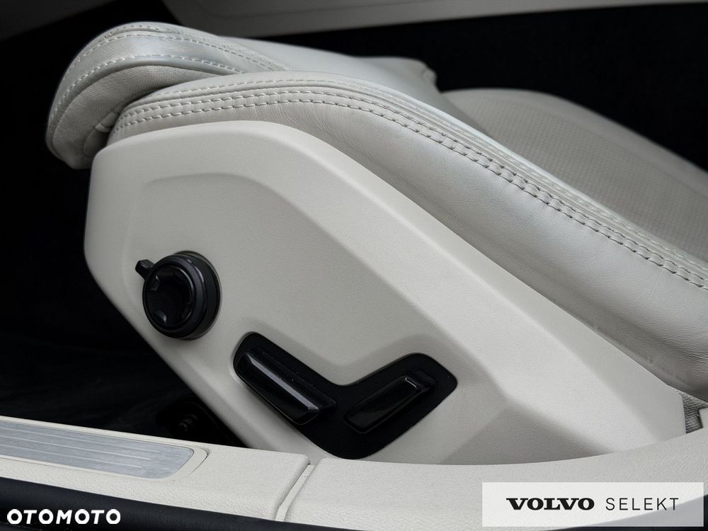 Volvo V60 Cross Country - 24