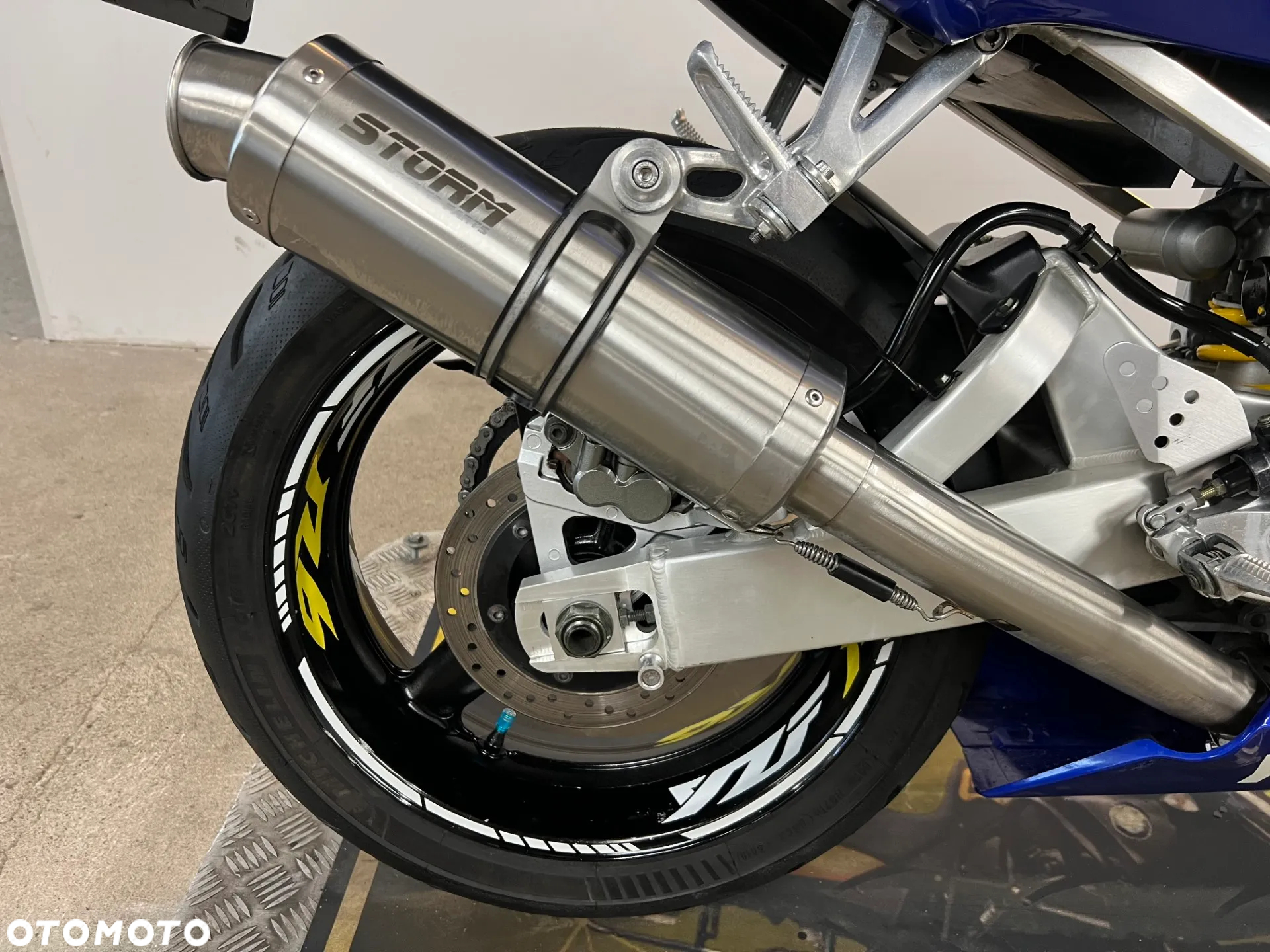 Yamaha R6 - 15