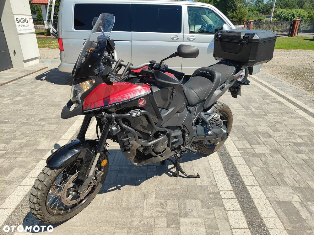 Honda VFR - 8