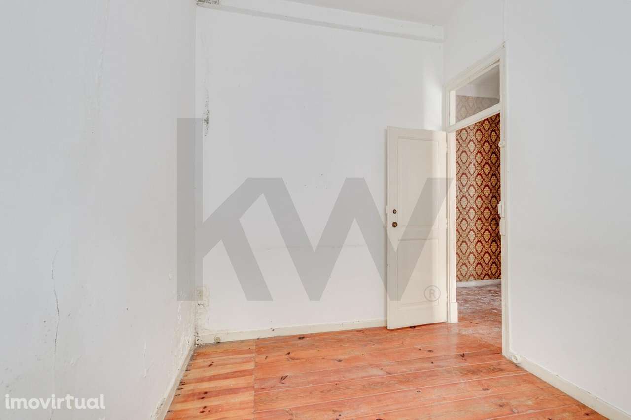 Moradia para recuperação total no Centro Histórico de Carcavelos – Cha - Grande imagem: 3/19