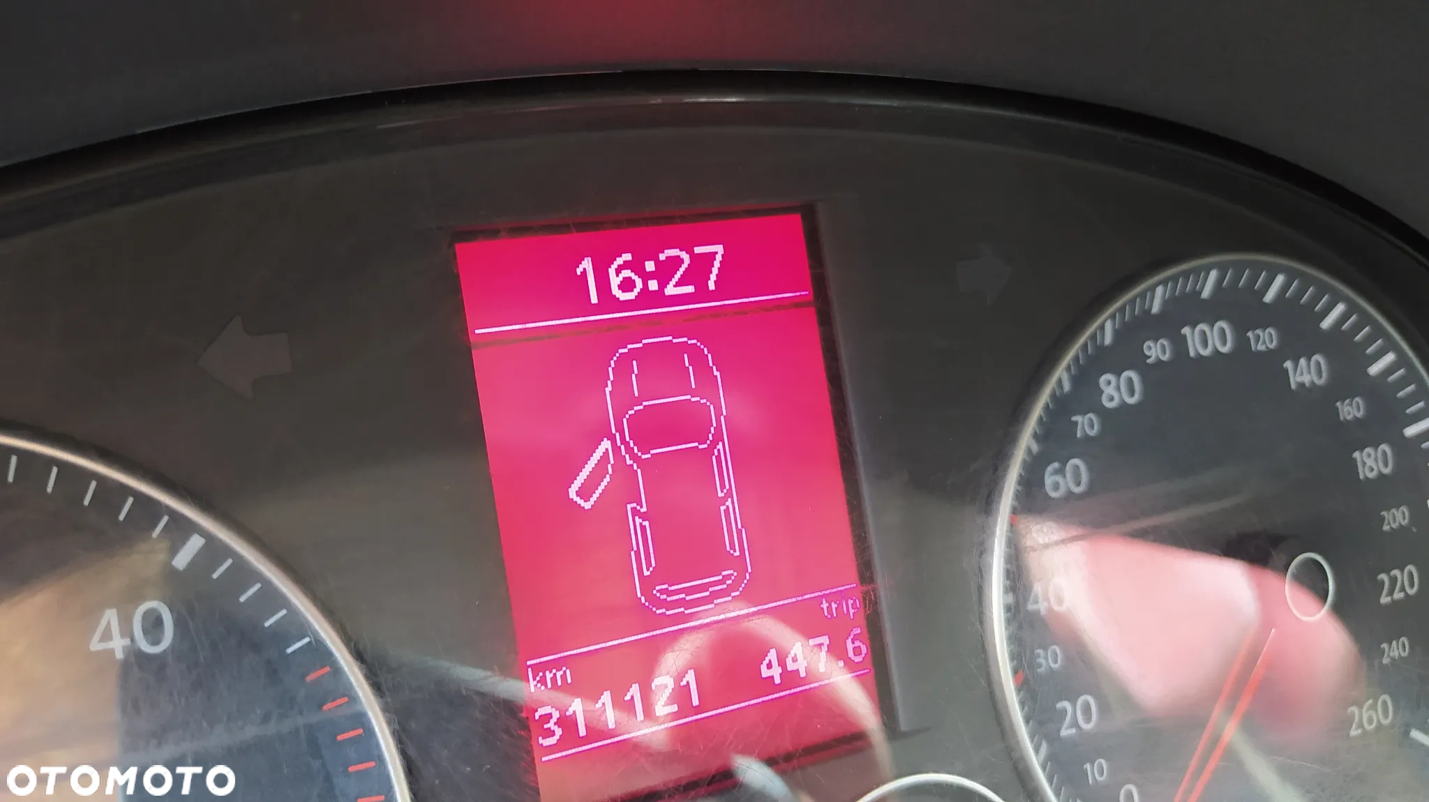 Volkswagen Touran 1.9 TDI Conceptline - 12