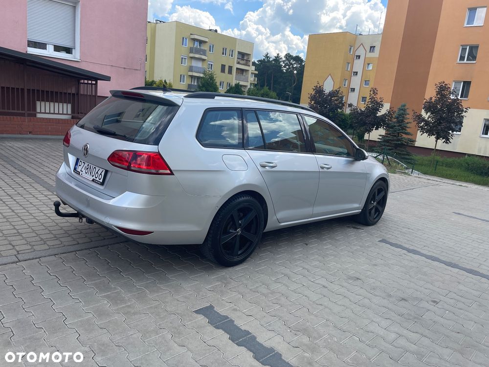 Volkswagen Golf 1.6 TDI BMT Comfortline - 10