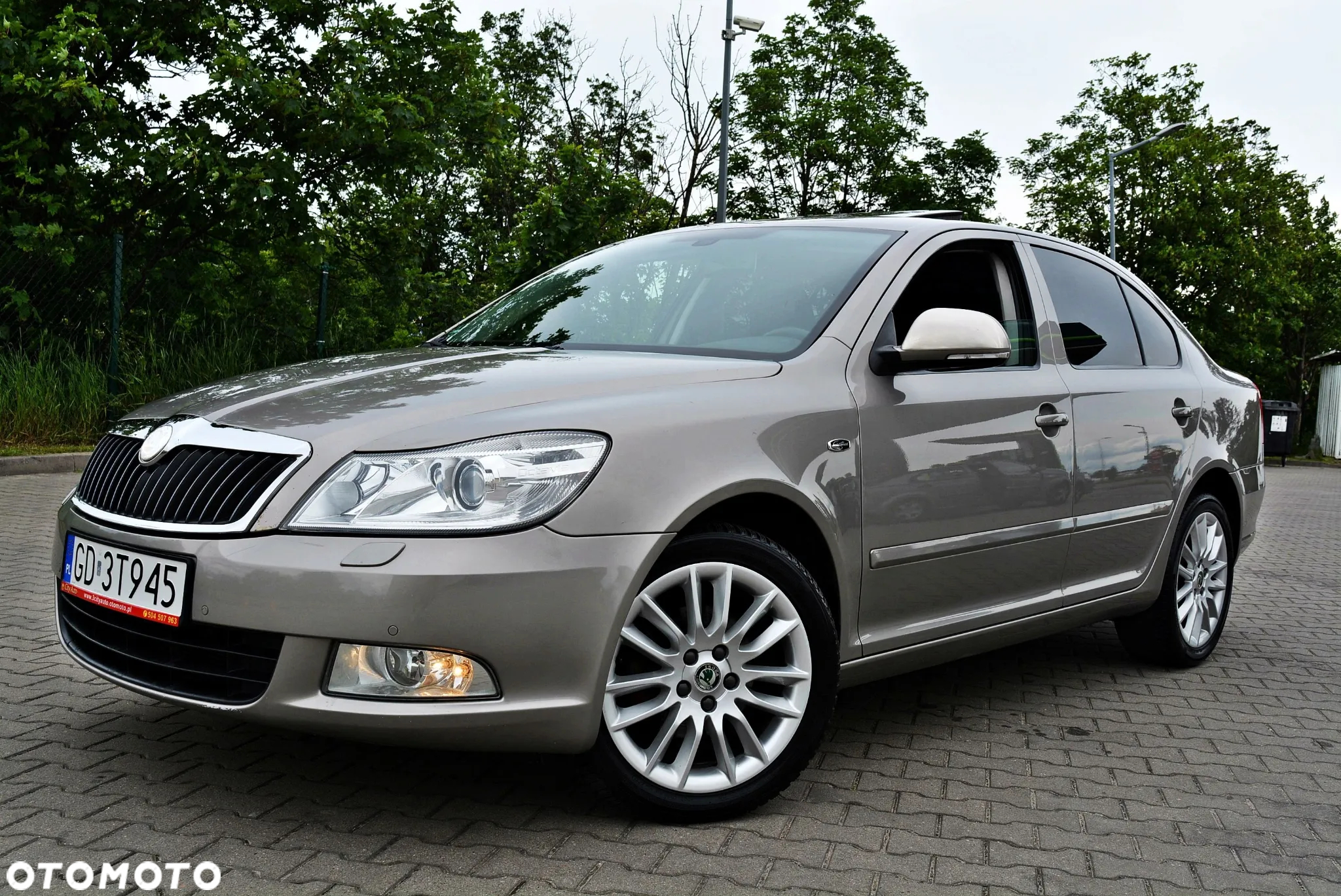 Skoda Octavia 1.8 TSI DSG Laurin & Klement - 19