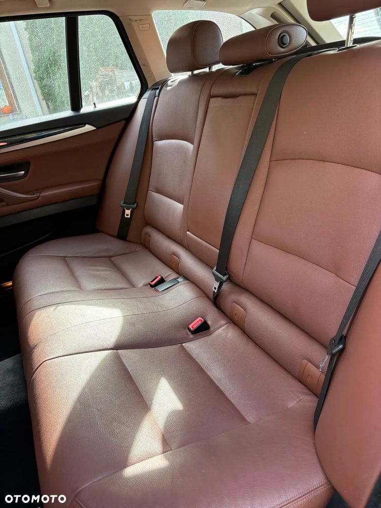 BMW Seria 5 520d - 23
