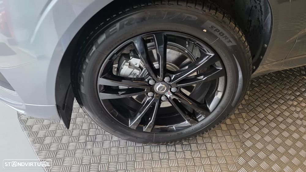 Volvo XC 60 2.0 D4 Momentum Plus Geartronic - 34