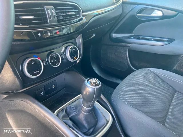 Fiat Tipo Station Wagon 1.0 GSE T3 Life - 25