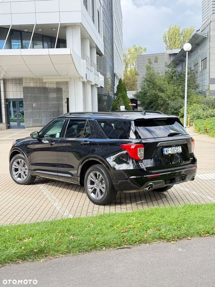 Ford Explorer - 4