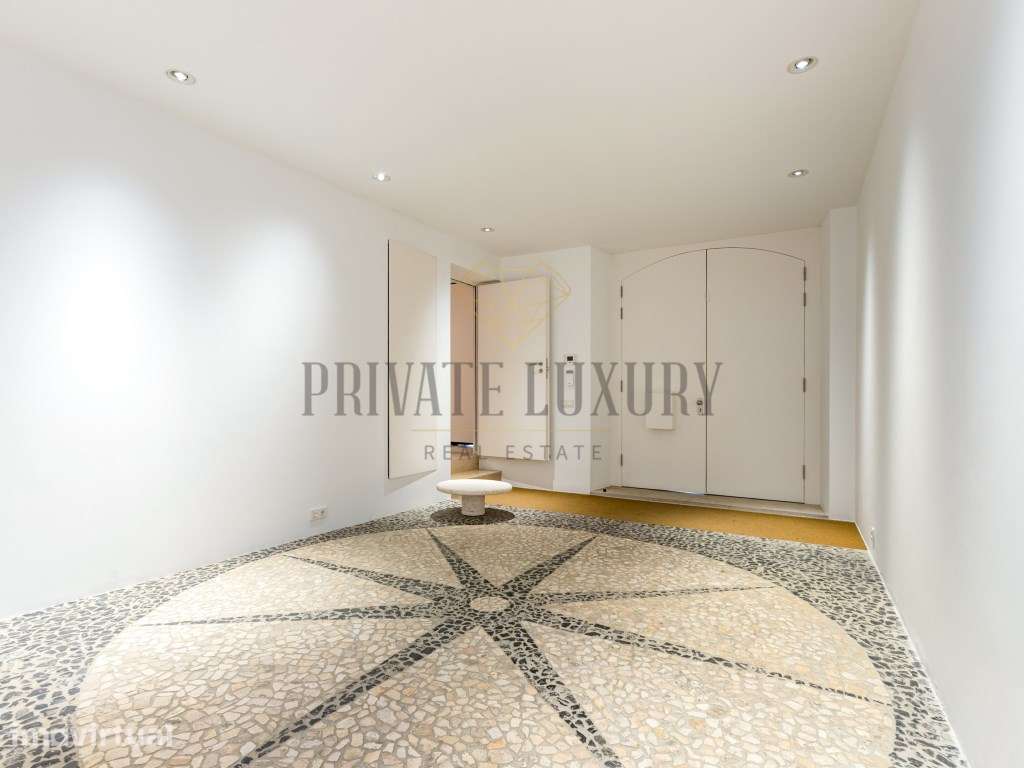Residência geminada T5 totalmente renovada com terraço privado e ga... - Grande imagem: 3/25