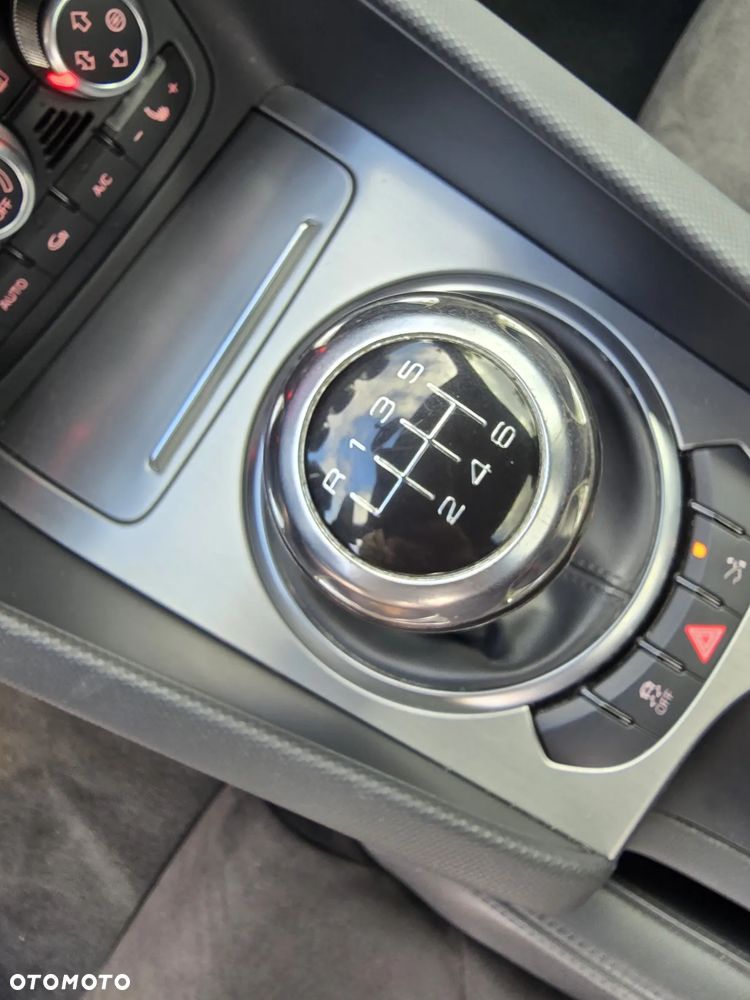Audi TT Coupé 2.0 TDI quattro - 23