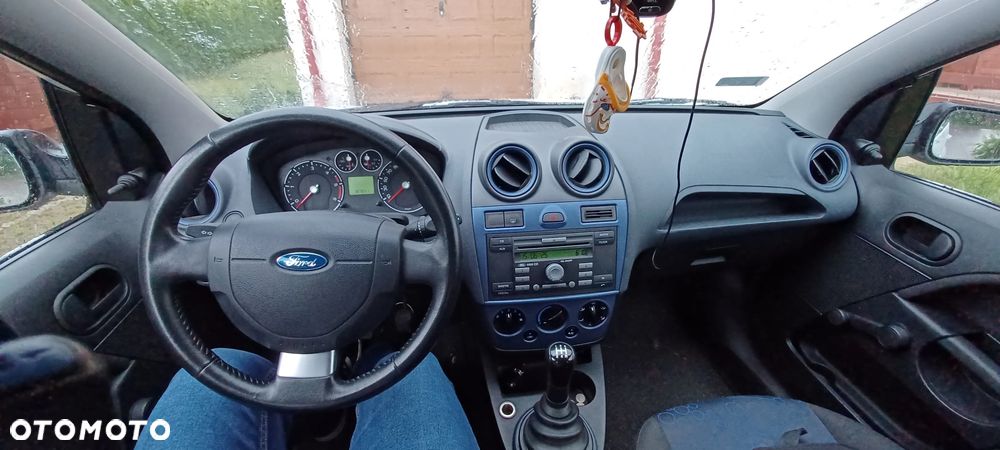 Ford Fiesta 1.4 TDCI - 6