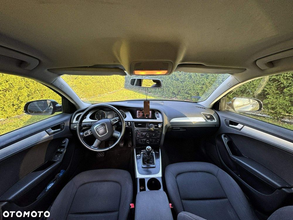 Audi A4 Avant 2.0 TDI DPF Ambiente - 20