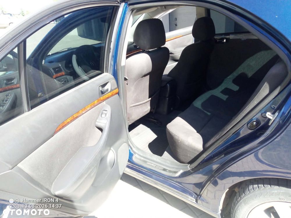 Toyota Avensis 2.2 D-4D Prestige - 12