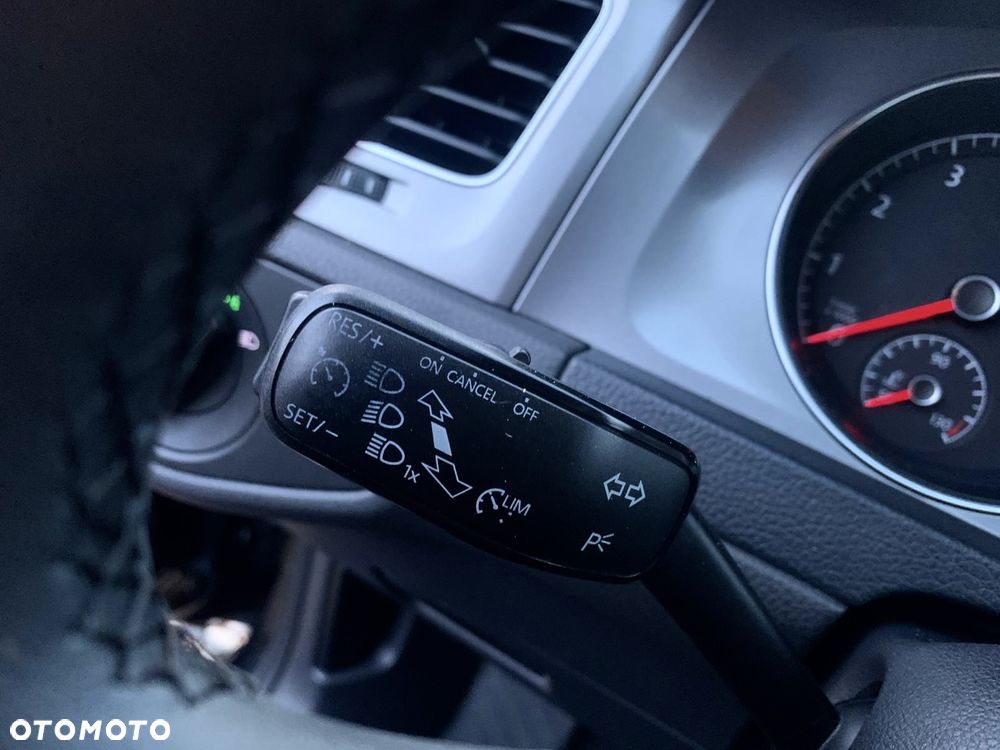 Volkswagen Golf 1.2 TSI BMT Trendline - 27