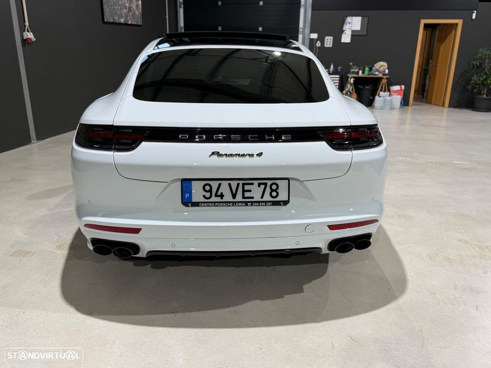 Porsche Panamera 4 E-Hybrid - 11
