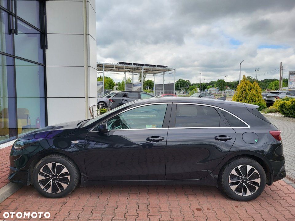 Kia Ceed - 8