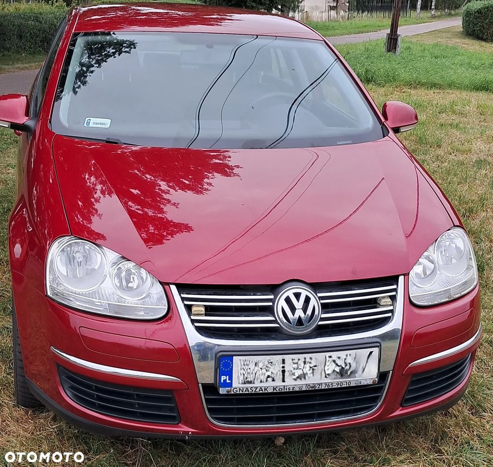 Volkswagen Jetta 1.6 FSI Trendline - 2