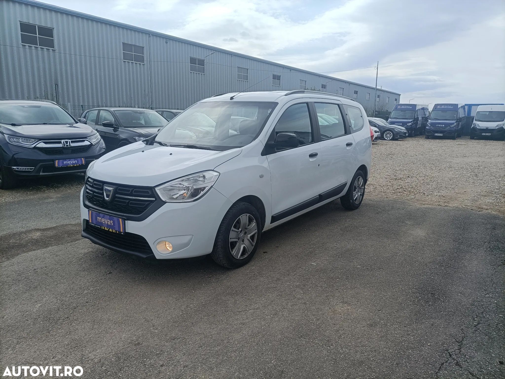 Dacia Lodgy 1.5 Blue dCi Laureate - 1