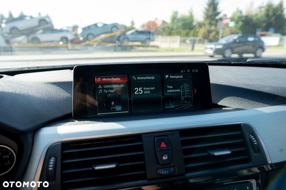 BMW Seria 3 320i xDrive Edition M Sport Shadow - 28