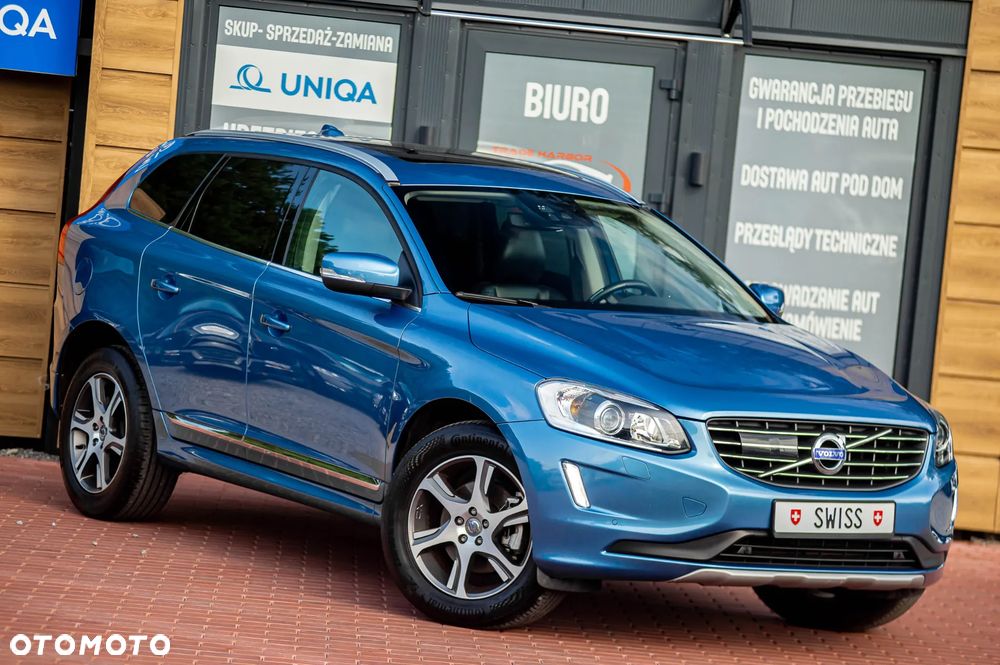 Volvo XC 60 D4 AWD Geartronic Momentum - 4