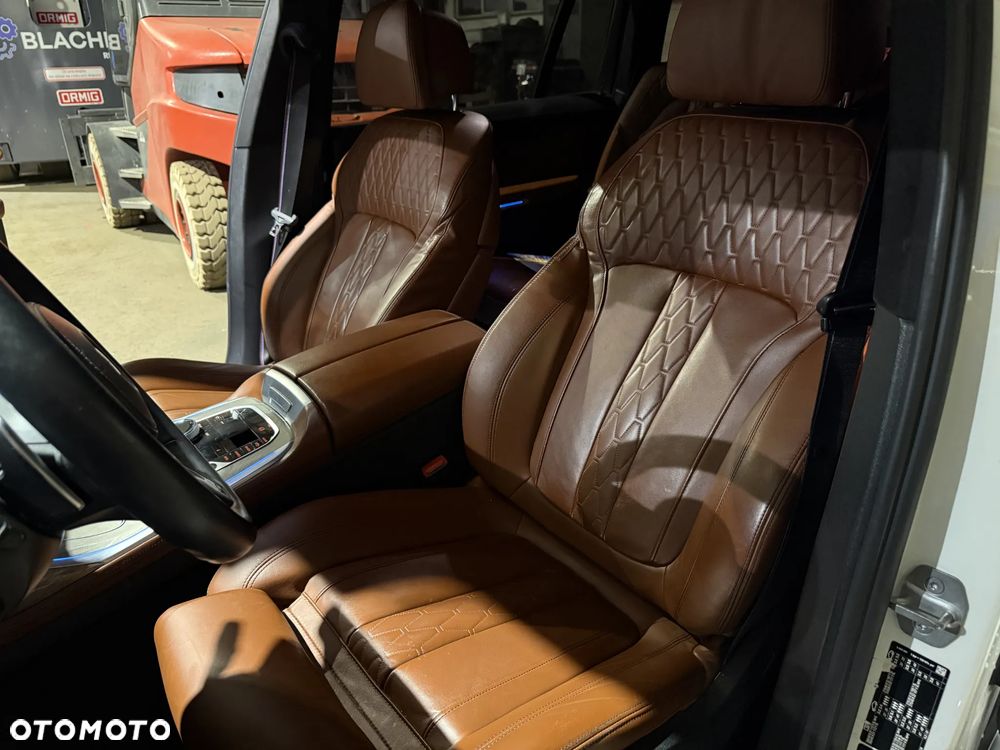BMW X7 - 22